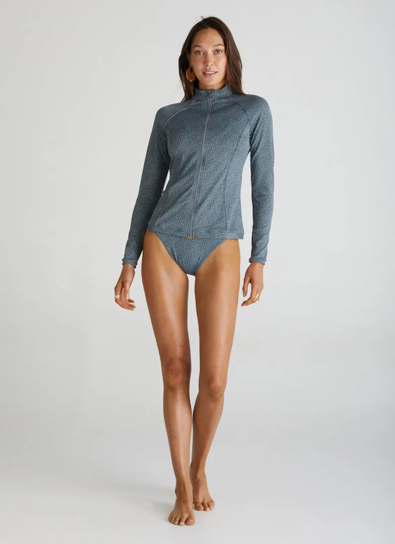 Dove Hayley Rash Guard