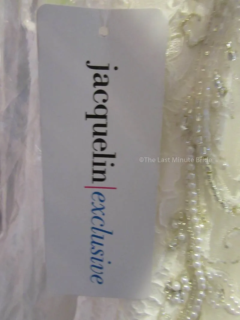 Jacquelin Exclusive 19028
