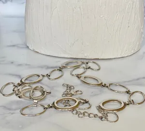 Kind of oval belt