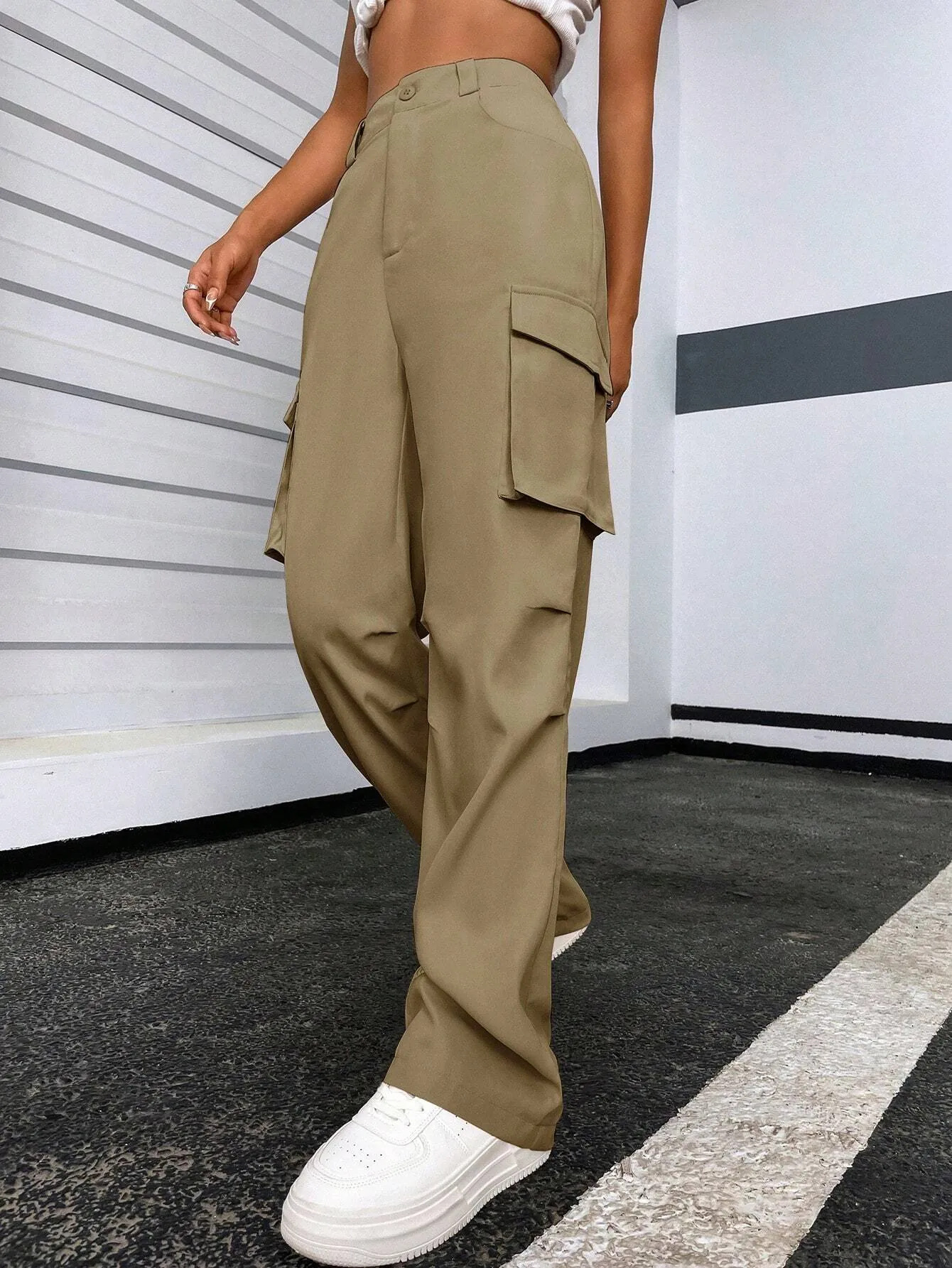 Regular Fit High Waist Cargo Pants