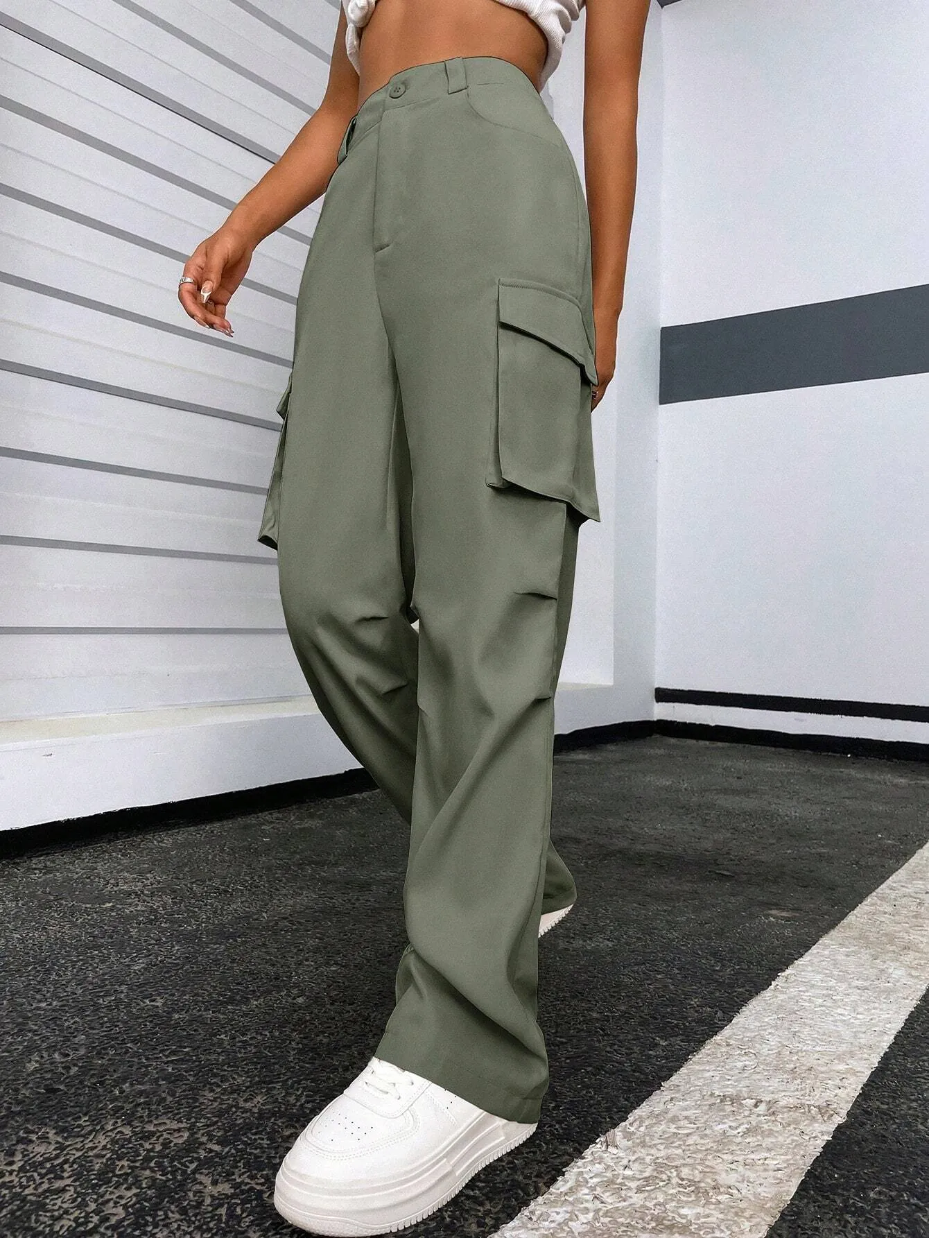 Regular Fit High Waist Cargo Pants