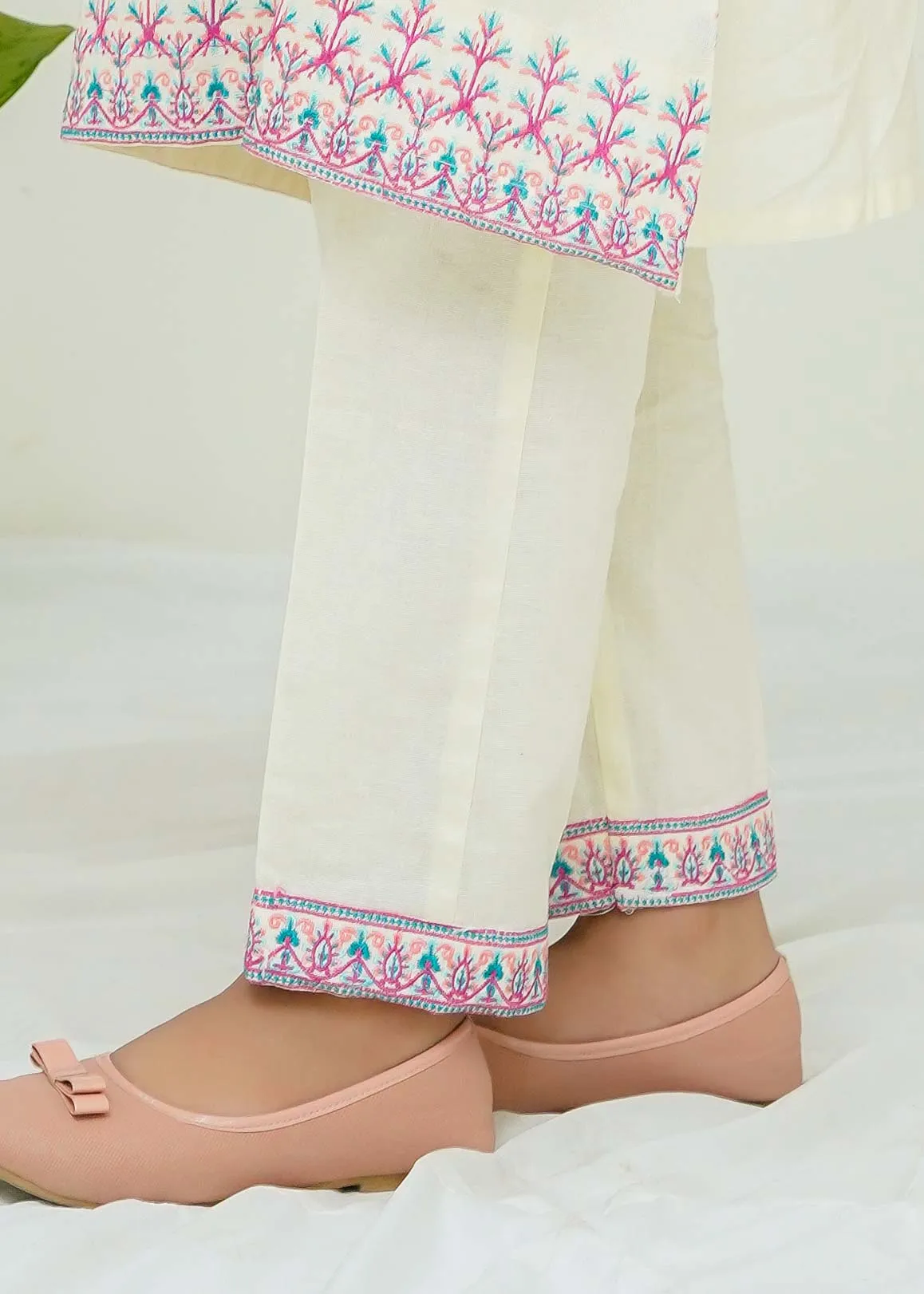 Winter Whispers By Modest Stitched Khaddar Collection'2024-Mistara